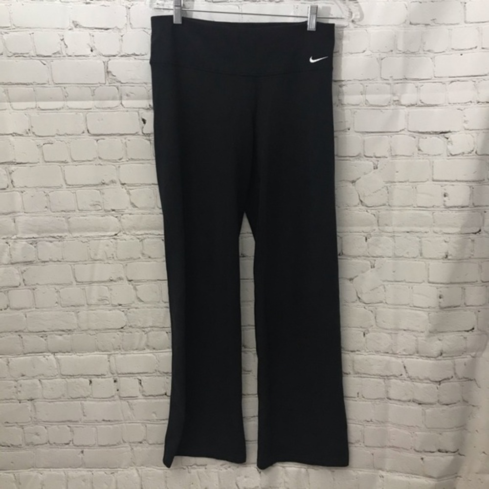 NIKE Light weight Dri-Fit black training pants (M)